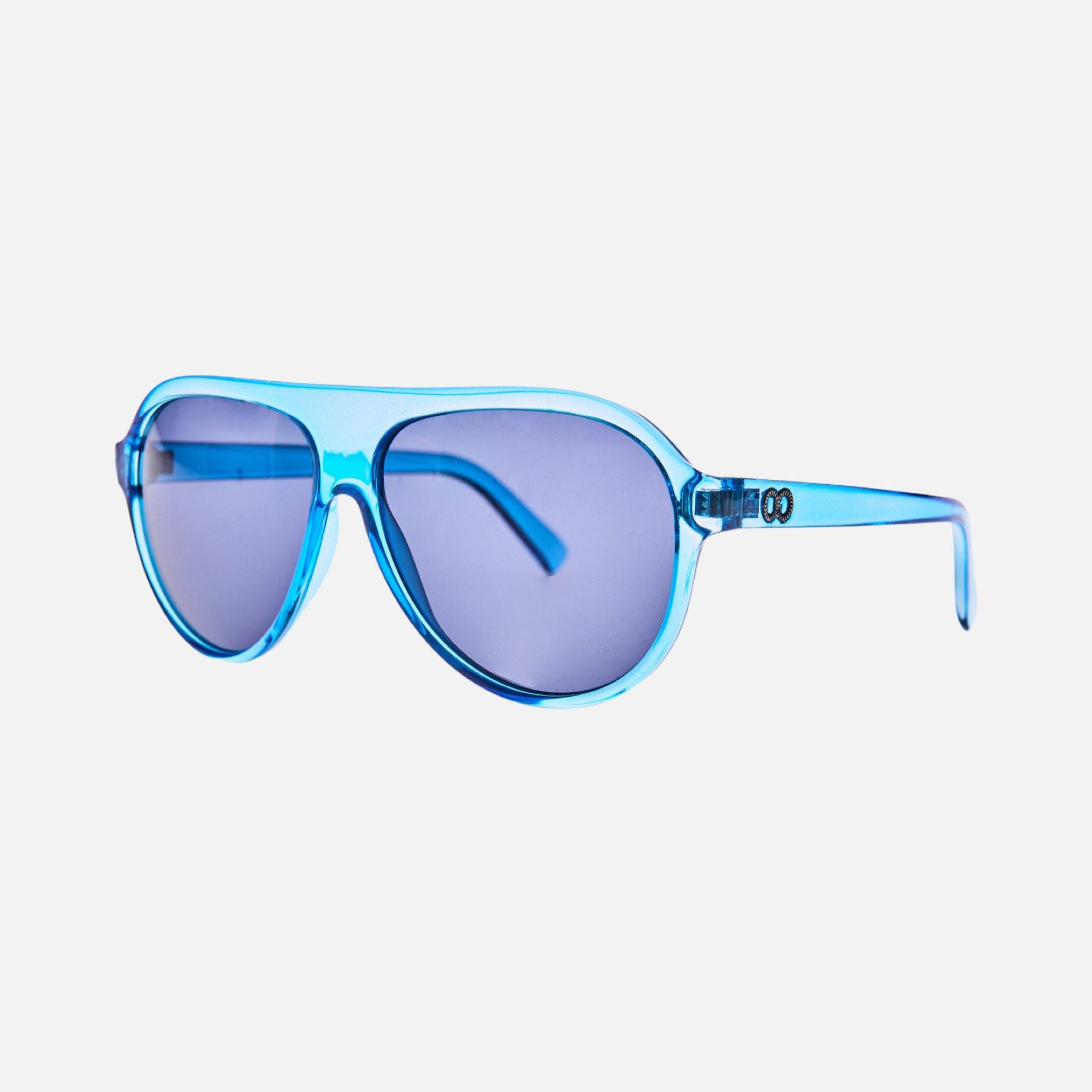 A lighter way to wear vintage.