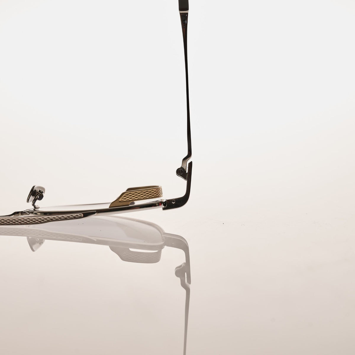 CYBER Silver | Grey Bio Lens