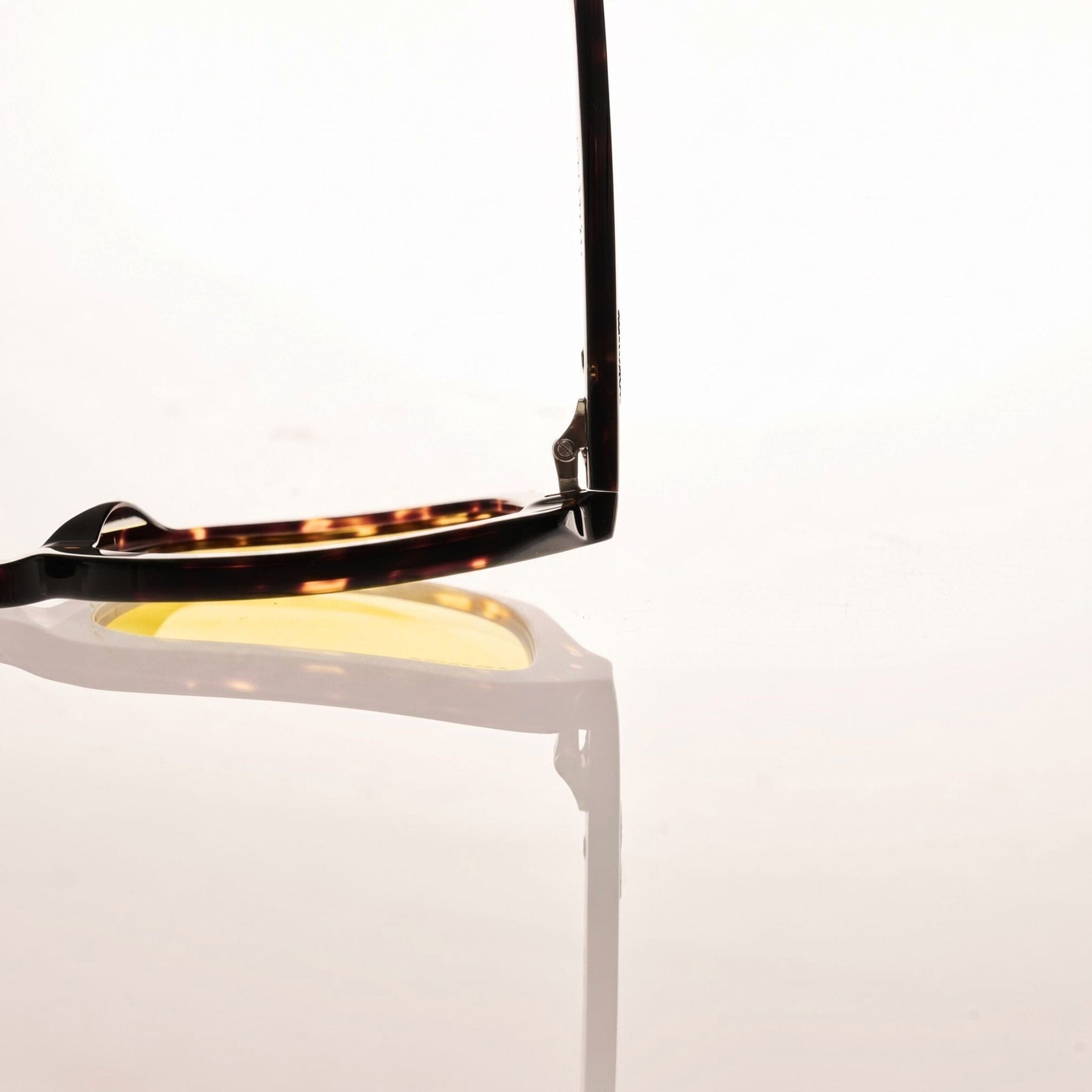 ENTRY Gloss Tort | Yellow Bio Lens