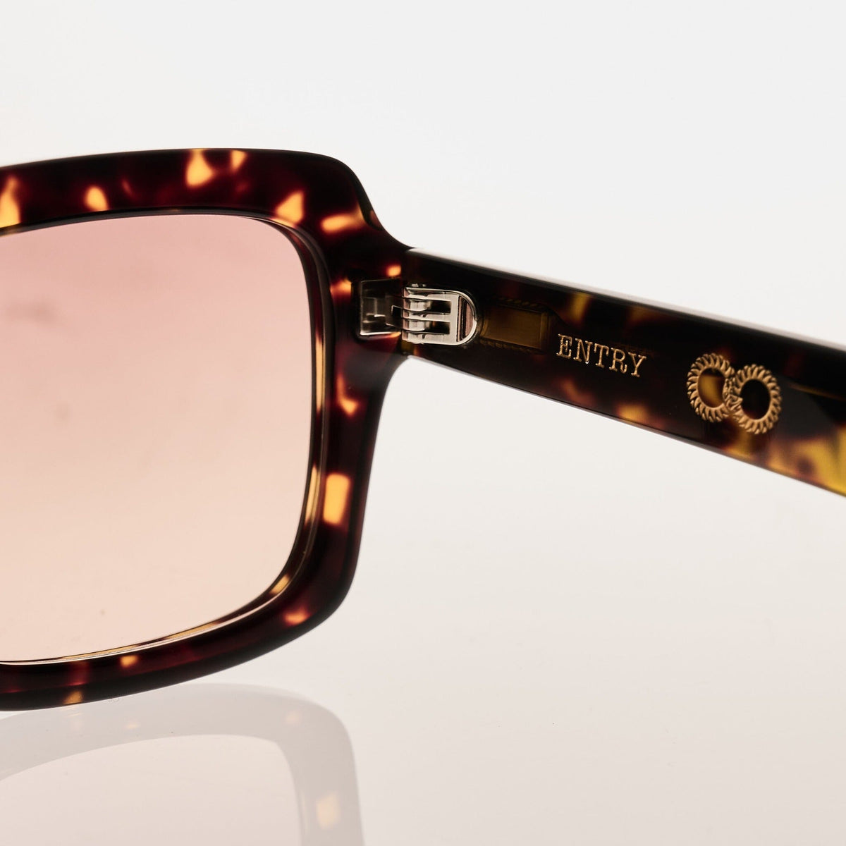 ENTRY Gloss Tort | Rose Gradient Bio Lens