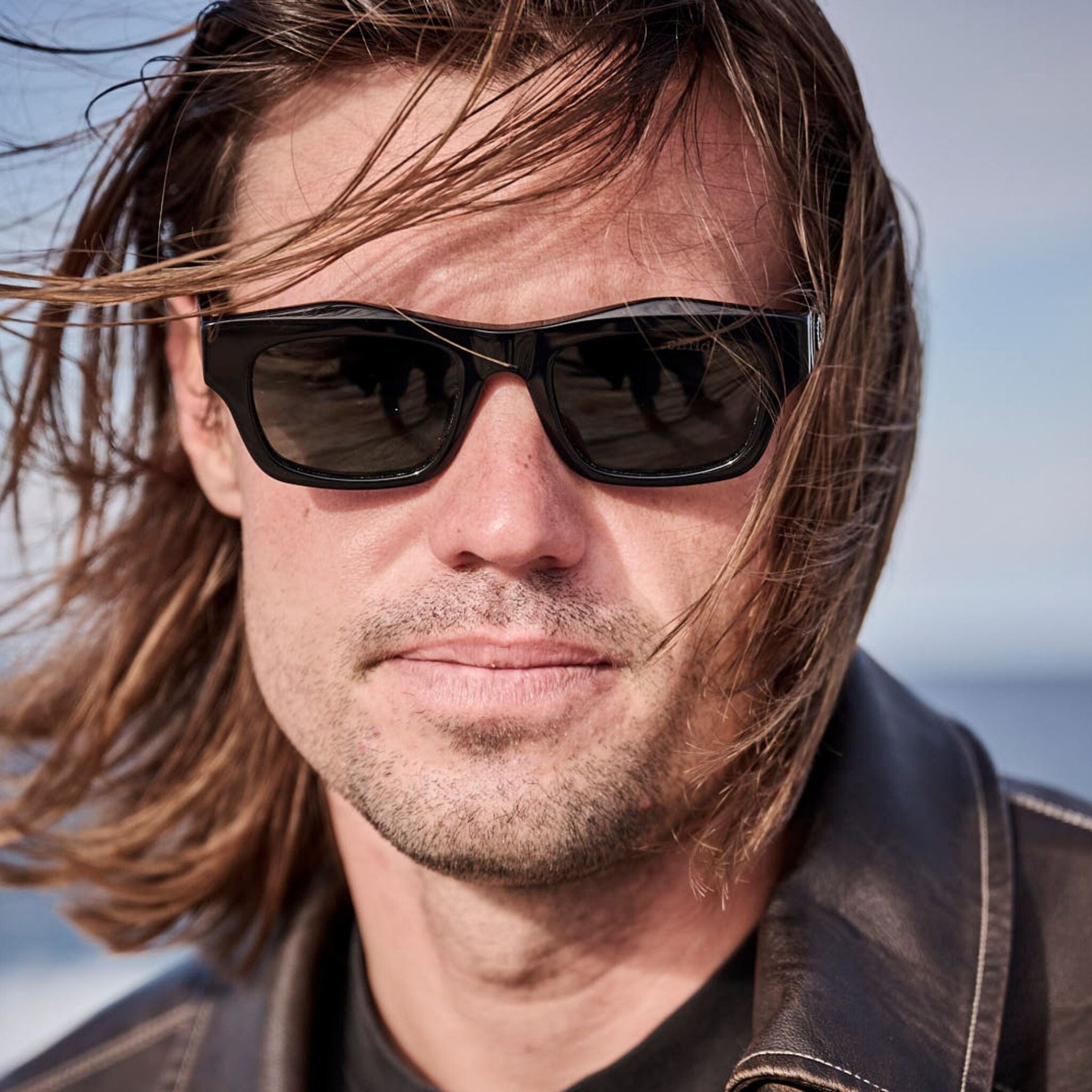 FOLSOM Gloss Black | Green Polarised Lens