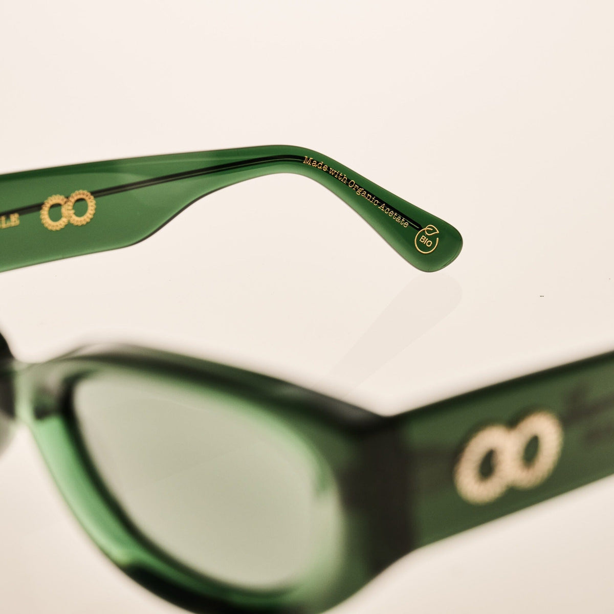 ORACLE Translucent Green | Green Polarised Bio Lens