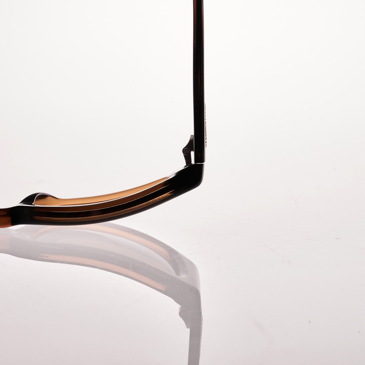 SoliTV Cola | Amber Bio Lens