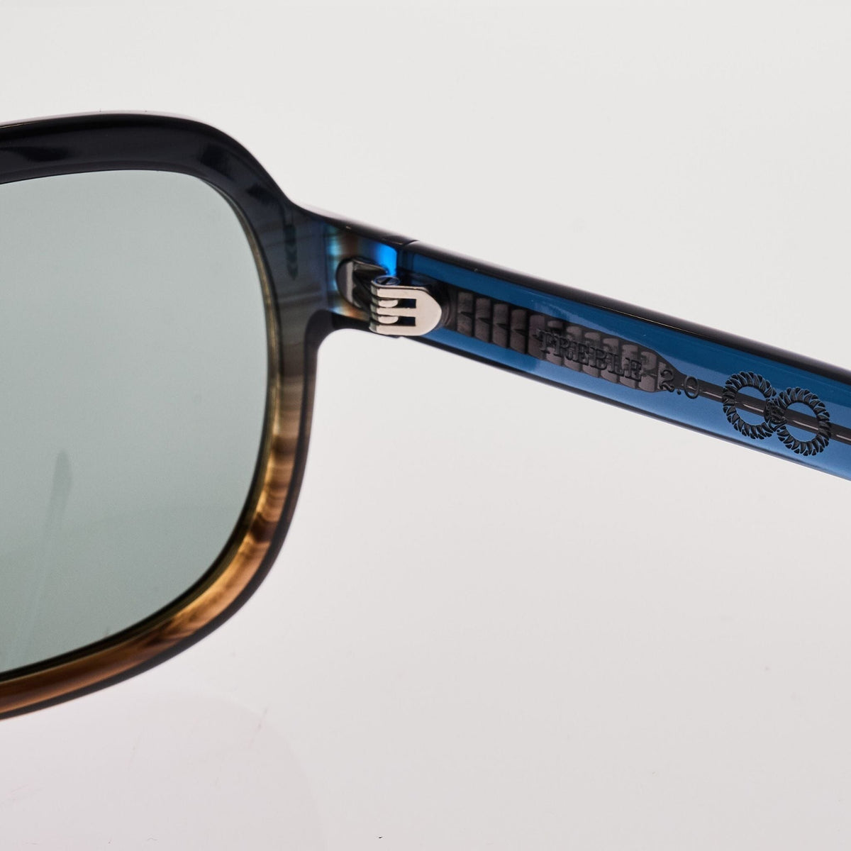 TREBLE.2.0 Blue Sunset Gradient | Green Polarised Bio Lens