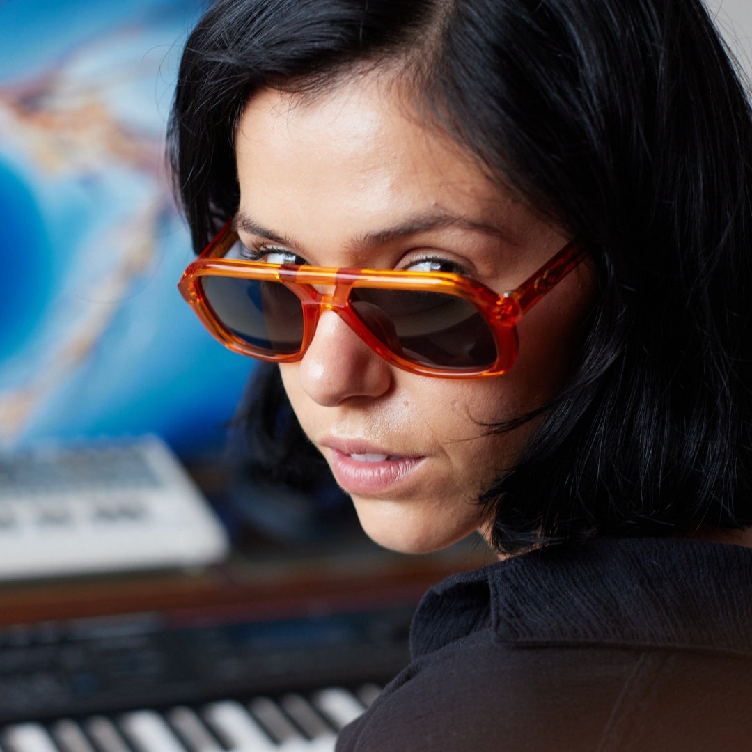 PETITE MOOD Translucent Orange | Grey Bio Lens