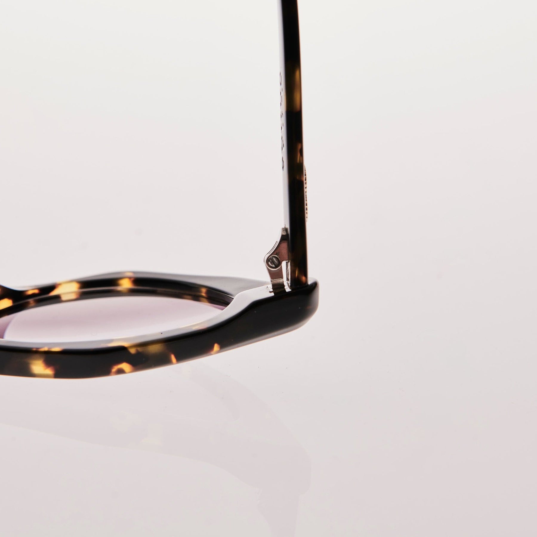 MOOKHI Gloss Tort | Amber Gradient Bio Lens